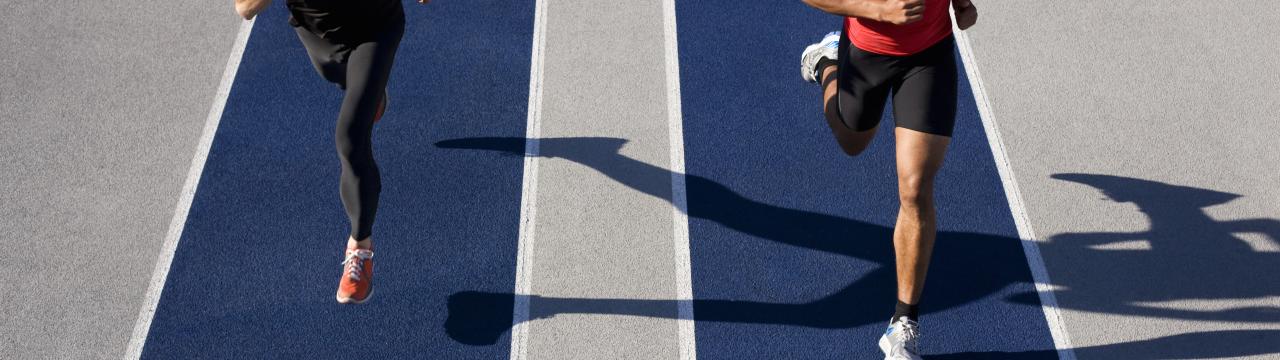 Zwei Leichtathleten beim Training