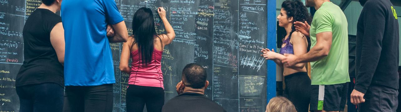 Sportlerinnen bei einem Workshop