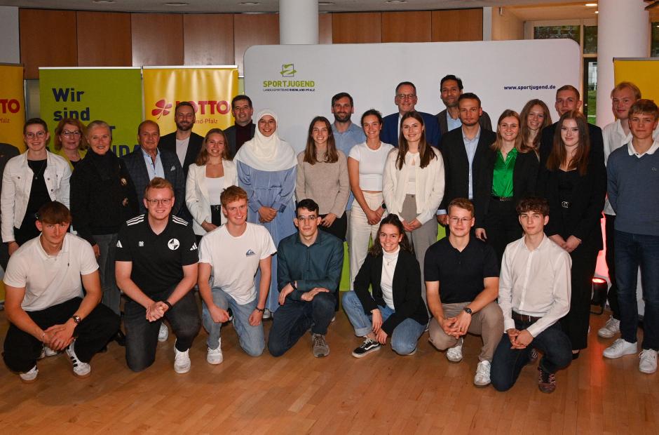 Gruppenfoto aller StipS-Stipendiat*innen 2025