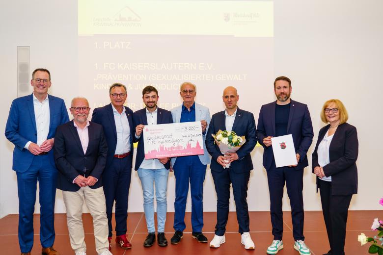 Gruppenfoto FCK Landespräventionspreis