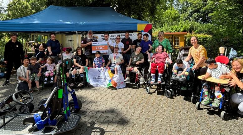 Gruppenfoto im Freien