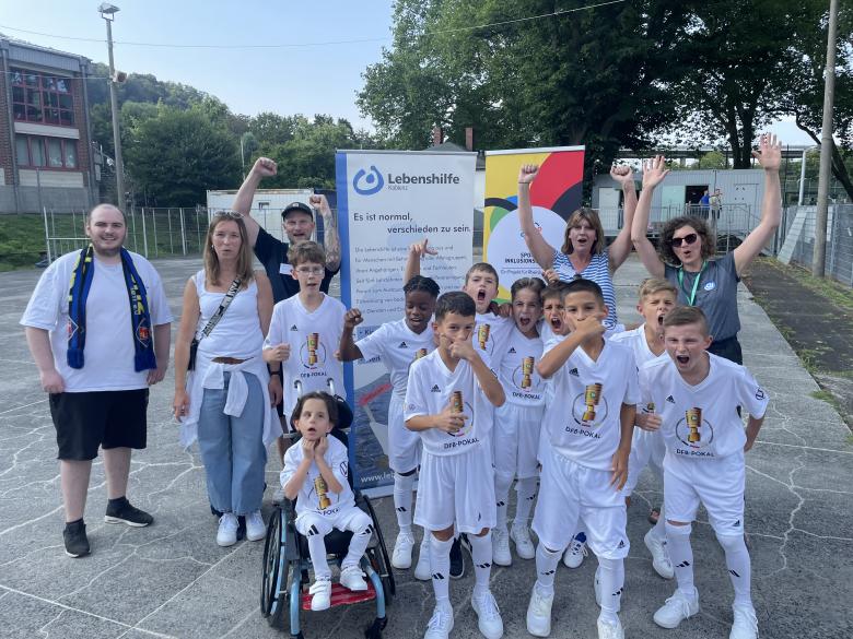 Gruppenbild mit Einlaufkindern