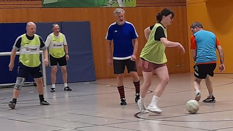 Walking Football in der Halle