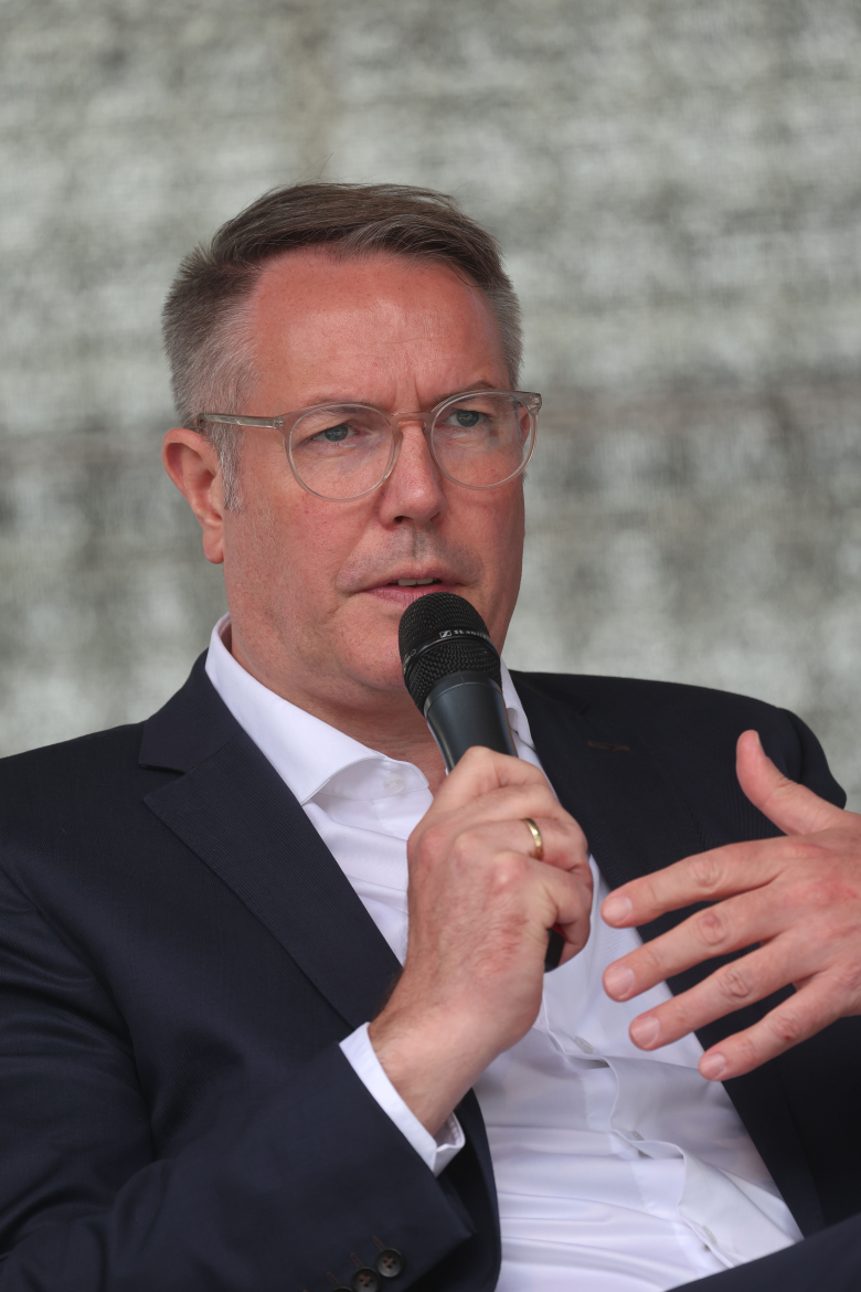 Ministerpräsident Alexander Schweitzer.
