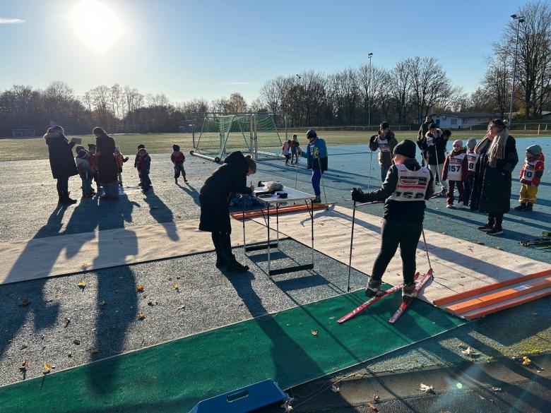 Kinder beim Outdoorsport