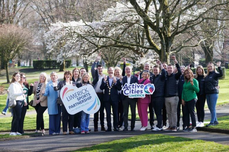 Menschengruppe in Natur