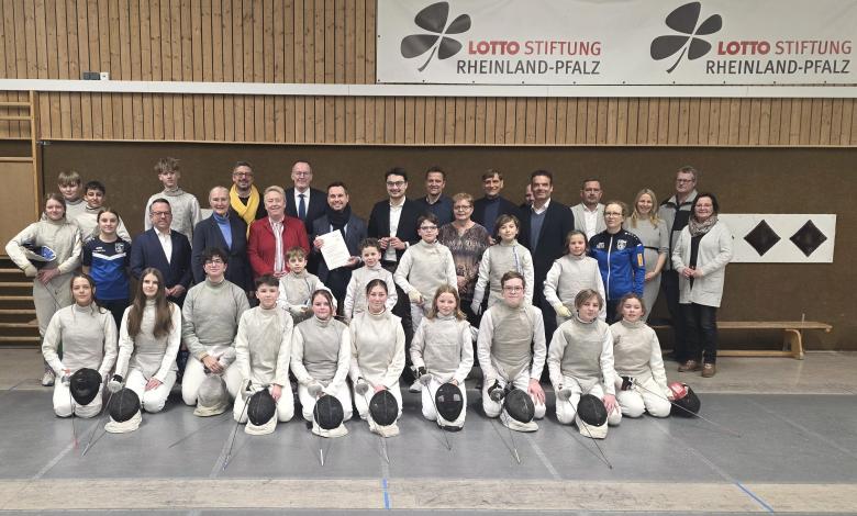 Gruppenfoto mit Fechtern