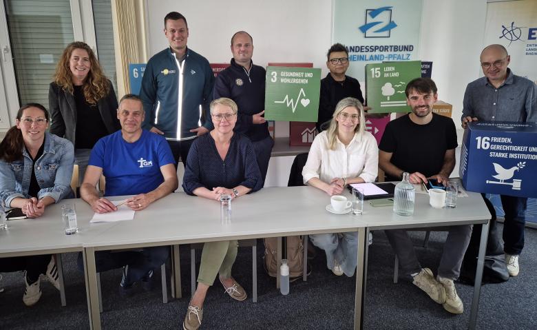 Vereinsvertreter bei Gruppenfoto