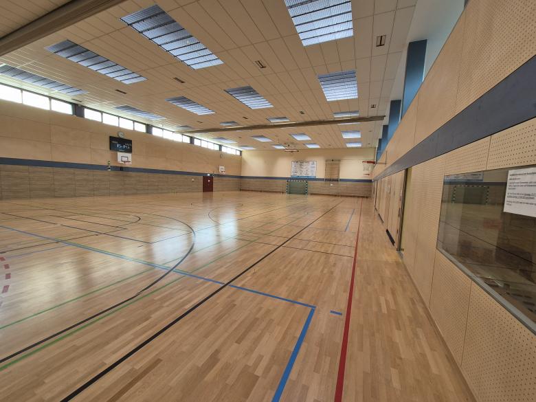 Sporthalle