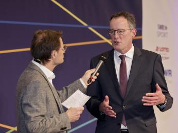 Siegerehrung Landessportlerwahl: Christian Döring interviewt Michael Ebling