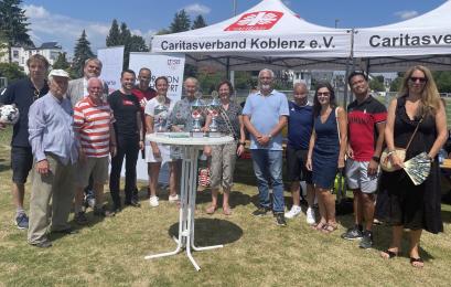 Die Organisationen und Ehrengäste waren begeistert vom Sommermärchen in Neuendorf. Foto: Mark Borger