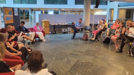 Podiumsdiskussion mit Fatma Polat, Vorsitzende des Sport- und Kulturvereins Arc-En-Ciel Mainz e. V.
