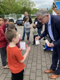 Ralph Spiegler und Schwimmkinder
