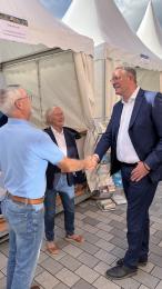 Ministerpräsident Schweitzer begrüßt Storck und Sauer