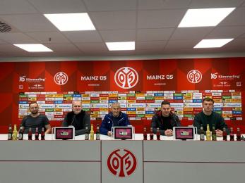 Delegation aus Oppeln bei Mainz 05 im PK-Raum