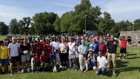 Gruppenbild mit Teilnehmer des Vito Contento-Cups