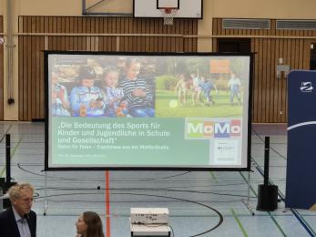 Leinwand mit Vortragsthema