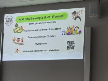 Blick auf Vortragsseite via Beamer