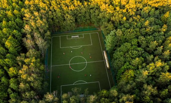 Fußballplatz in der Natur