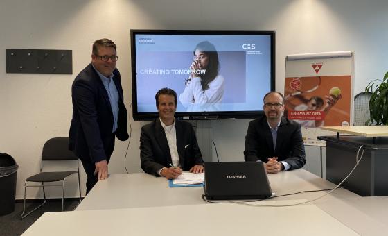 Drei Männer im Büro