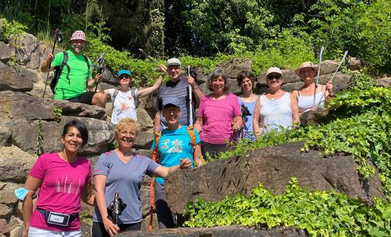 Gruppe beim Nordic Walking Training