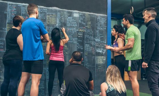 Sportlerinnen bei einem Workshop