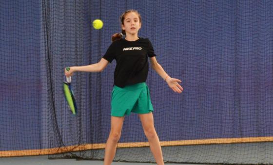 Junge Tennisspielerin