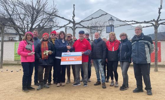 Gruppenfoto mit Menschen
