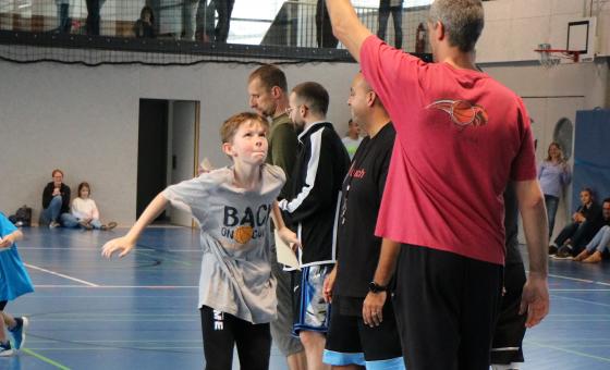 Basketball in der Halle
