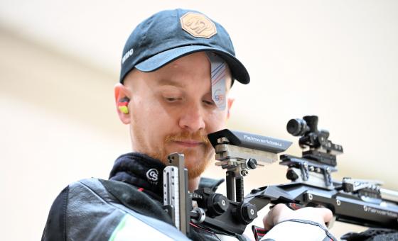 Sportschütze in Aktion