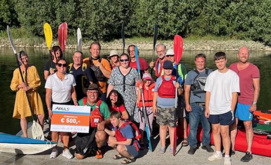 Gruppenfoto mit Kanusportlern