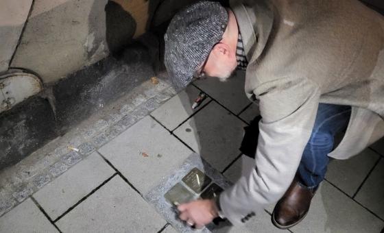 Stolpersteine putzen
