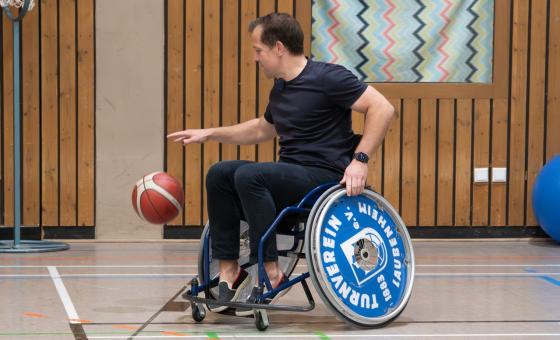 Rolli-Basketballer in Aktion