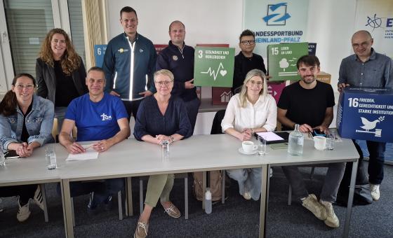 Vereinsvertreter bei Gruppenfoto