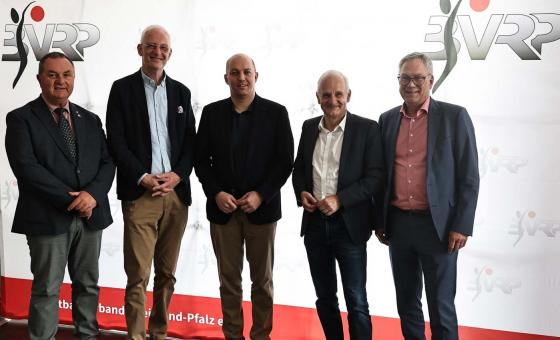 Männer im Anzug