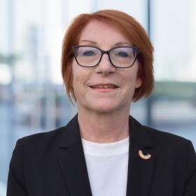 Portrait von Claudia Altwasser