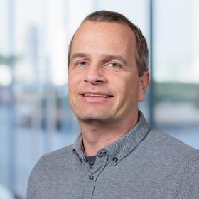 Portrait von Dr. Stefan Letzelter